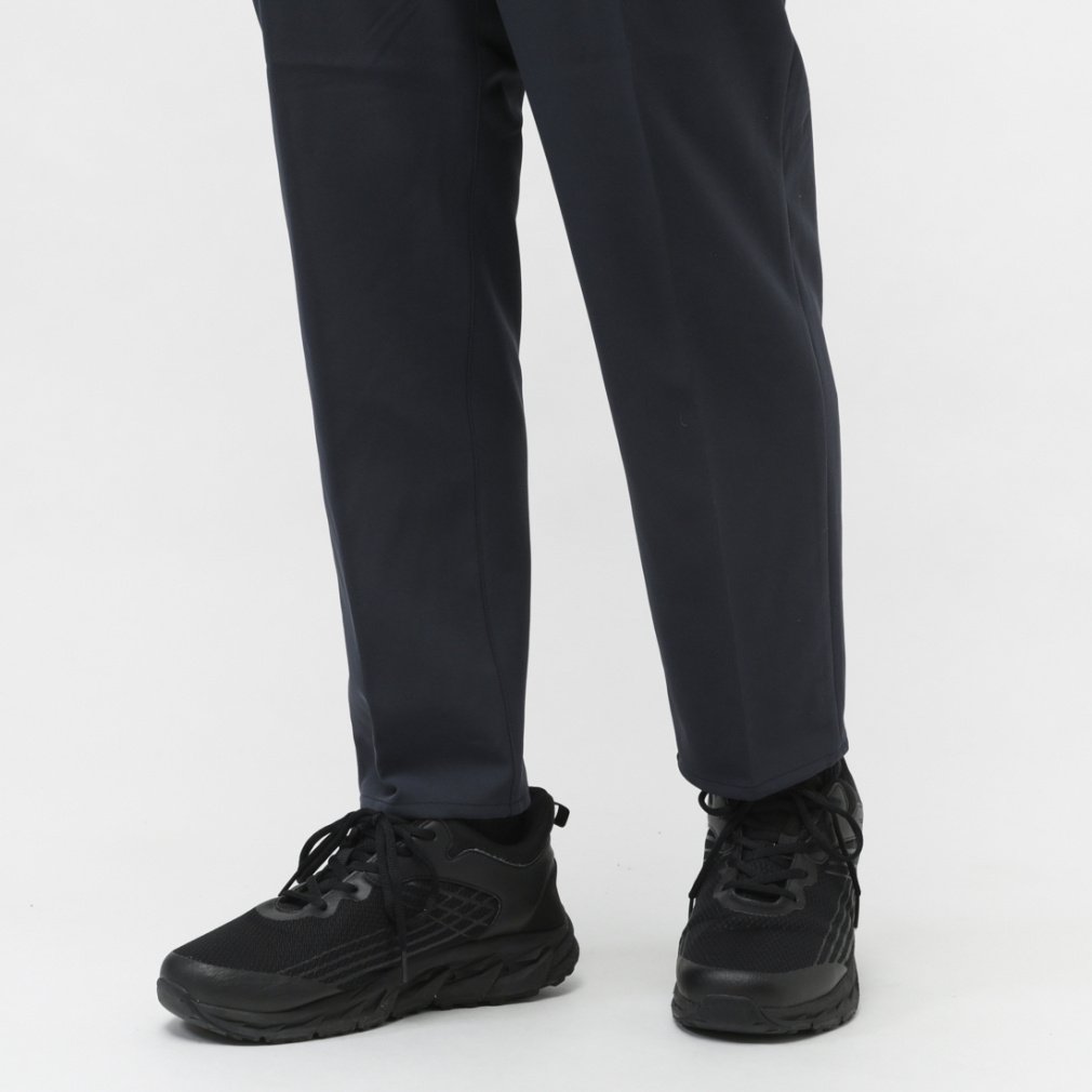 最新作newbalanceTHECITYストレートフィットパンツ New Balance - 最新作newbalance THECITYストレートパンツ BKの