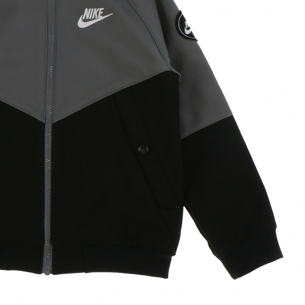 ナイキ キッズ ウインドジャケット NKN FUTURA SOFTSHELL 86L975 M19